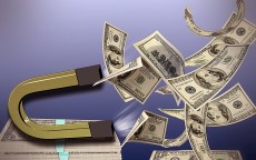 循环贷是否放给第三方，需综合多方面因素考量