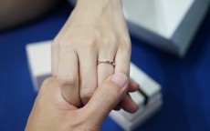 结婚证与贷款，揭秘婚姻状况对贷款的影响