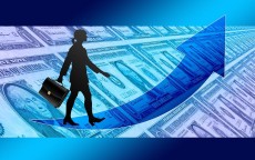 质押贷款净增加额，金融领域的增长指标与风险探索