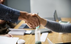 申请免费贷款，机遇与挑战并存的金融援助之道